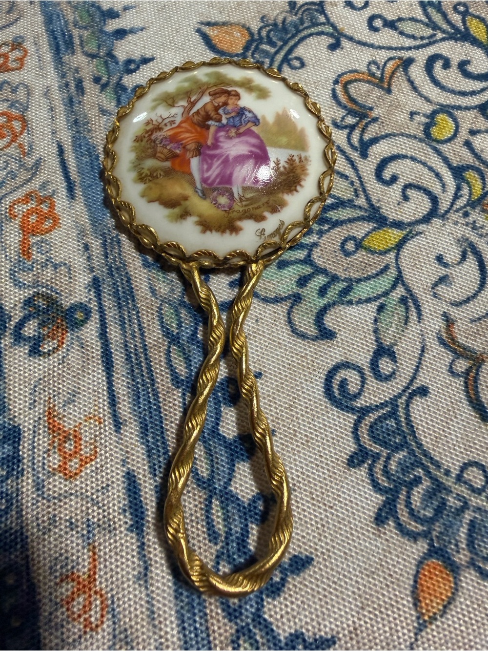 Limoges Fragonard Small Porcelain Romantic Couple Gold Tone Metal Hand Mirror